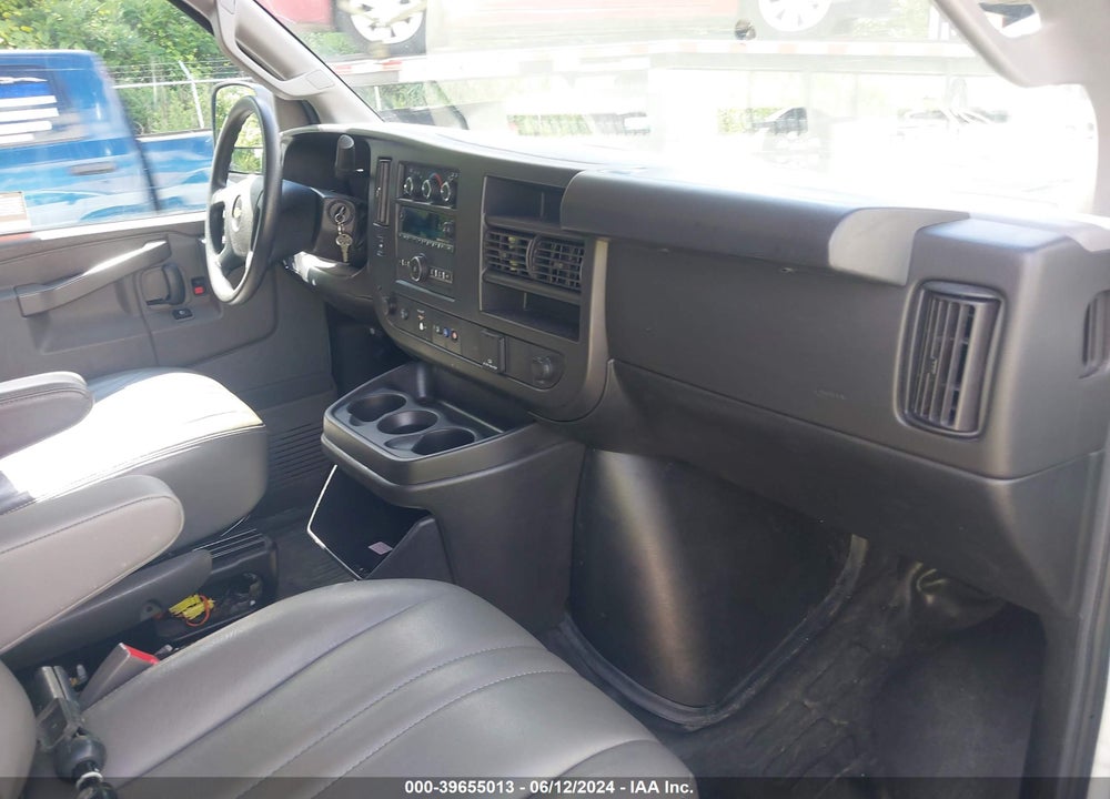 2022 CHEVROLET EXPRESS CARGO RWD 2500 REGULAR WHEELBASE WT VIN: 1GCWGAFP2N1219172
