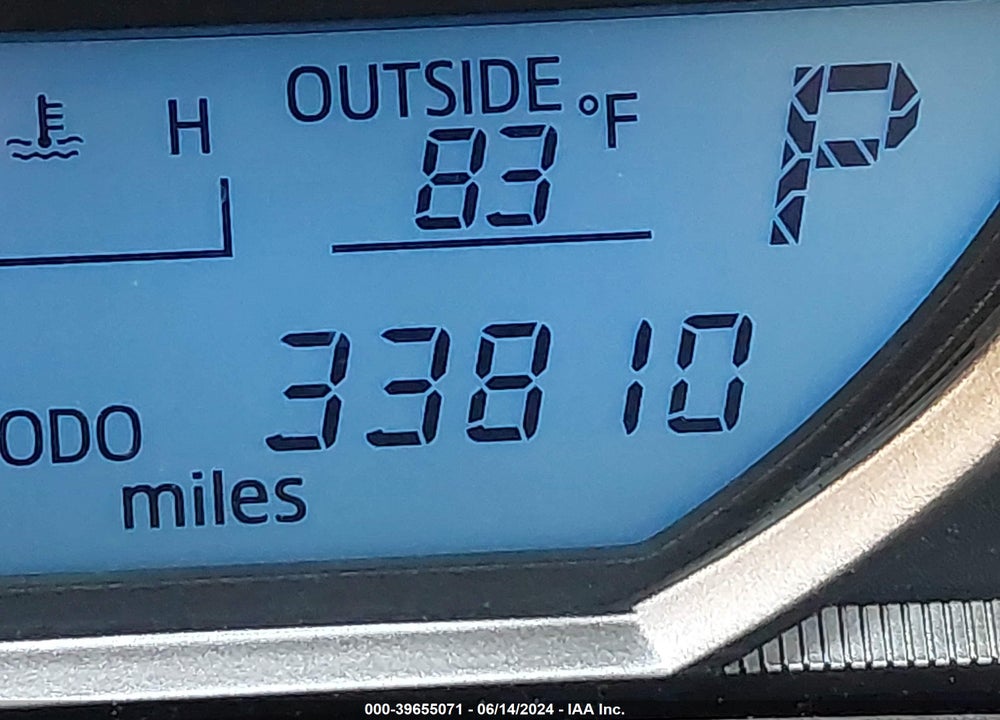 2015 TOYOTA RAV4 XLE VIN: 2T3WFREV4FW219758
