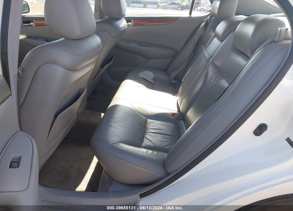2005 LEXUS ES 330 VIN: JTHBA30G455068959