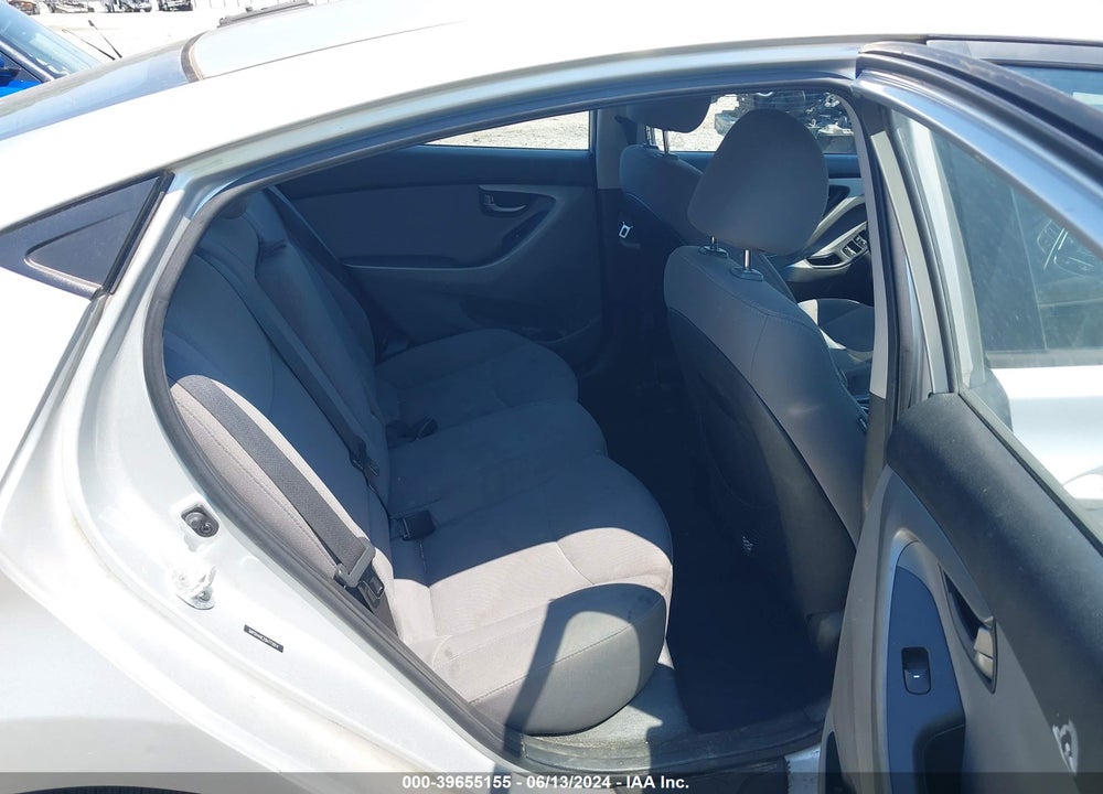 2016 HYUNDAI ELANTRA SE VIN: 5NPDH4AE2GH772914