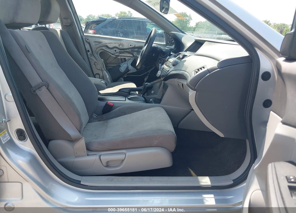 2010 HONDA ACCORD 2.4 LX VIN: 1HGCP2F35AA174911