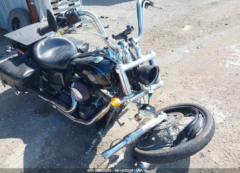 2016 HARLEY-DAVIDSON FXDWG DYNA WIDE GLIDE VIN: 1HD1GPM12GC322612