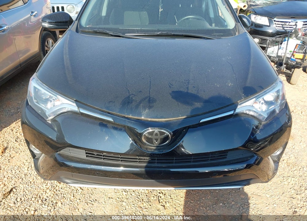 2018 TOYOTA RAV4 XLE VIN: 2T3WFREV4JW426482