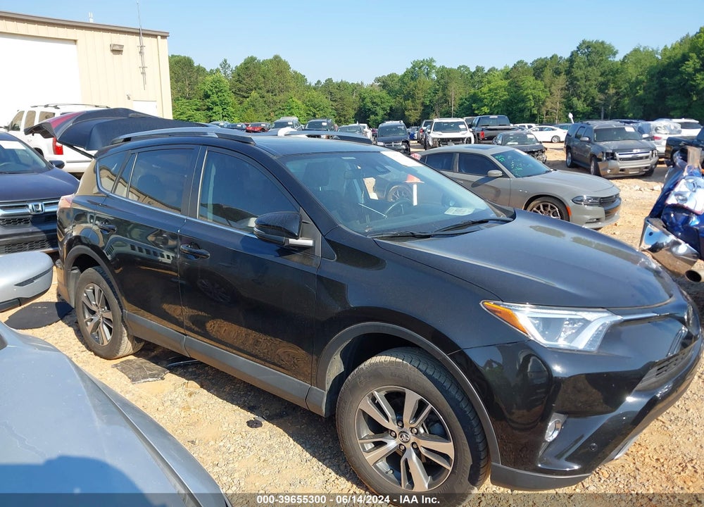 2018 TOYOTA RAV4 XLE VIN: 2T3WFREV4JW426482