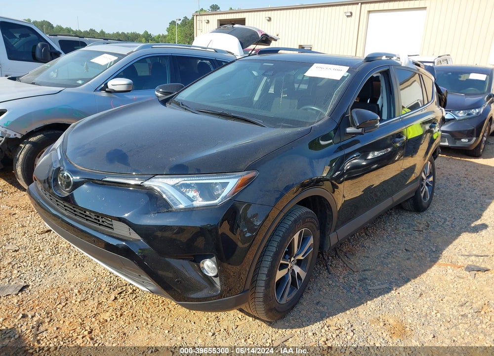 2018 TOYOTA RAV4 XLE VIN: 2T3WFREV4JW426482