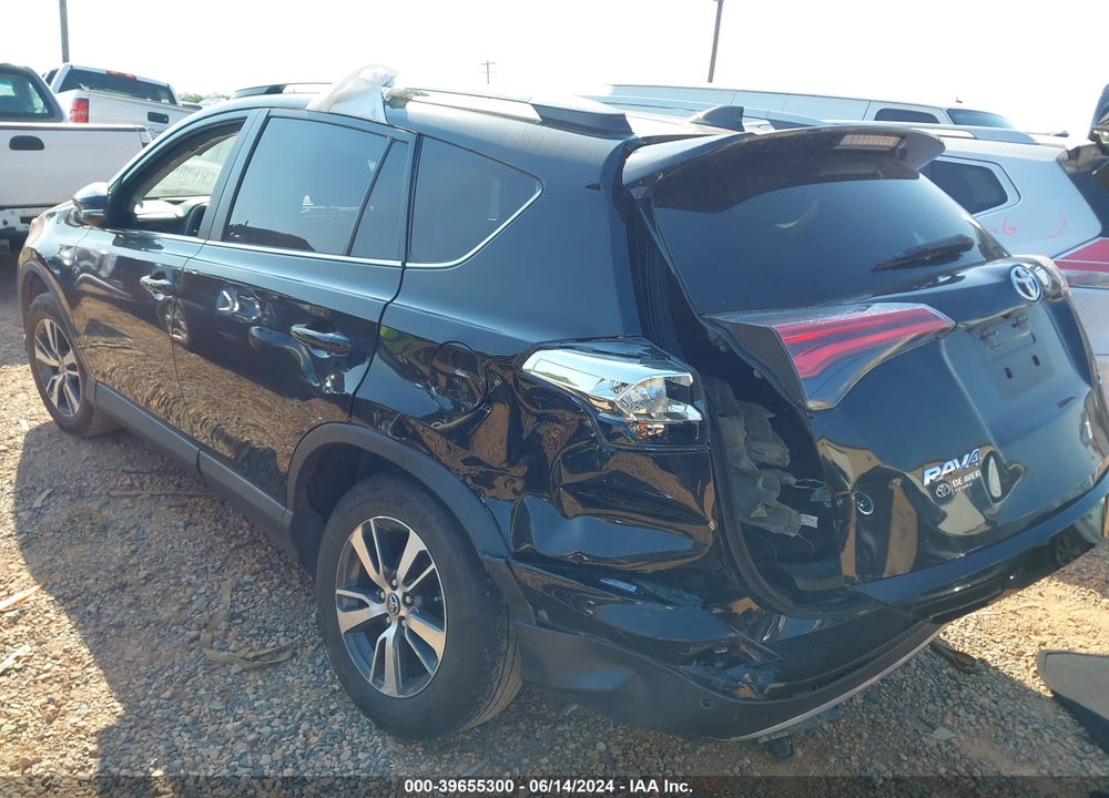 2018 TOYOTA RAV4 XLE VIN: 2T3WFREV4JW426482