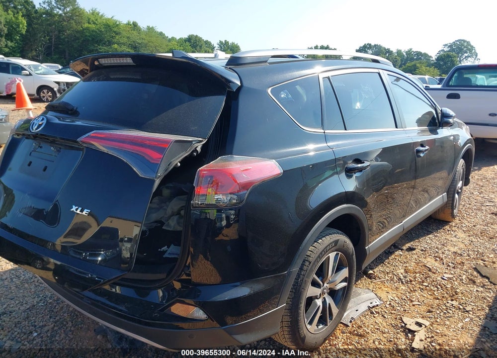 2018 TOYOTA RAV4 XLE VIN: 2T3WFREV4JW426482