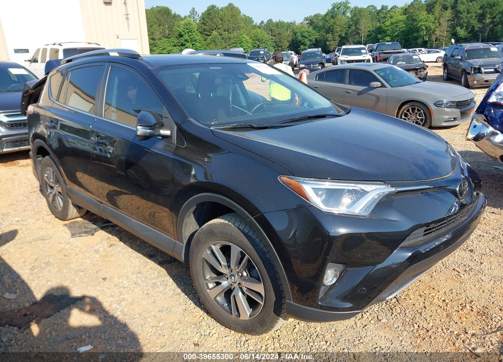 2018 TOYOTA RAV4 XLE VIN: 2T3WFREV4JW426482