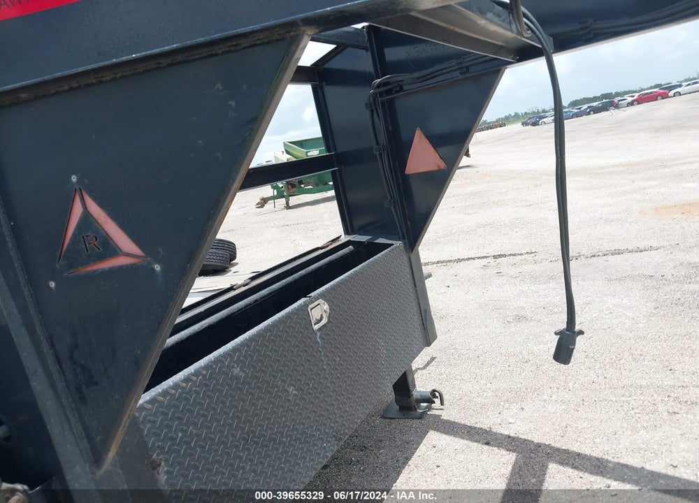 2023 TRAILER RAWMAXX 40' GOOSENECK VIN: 3EVGF4022P1105736
