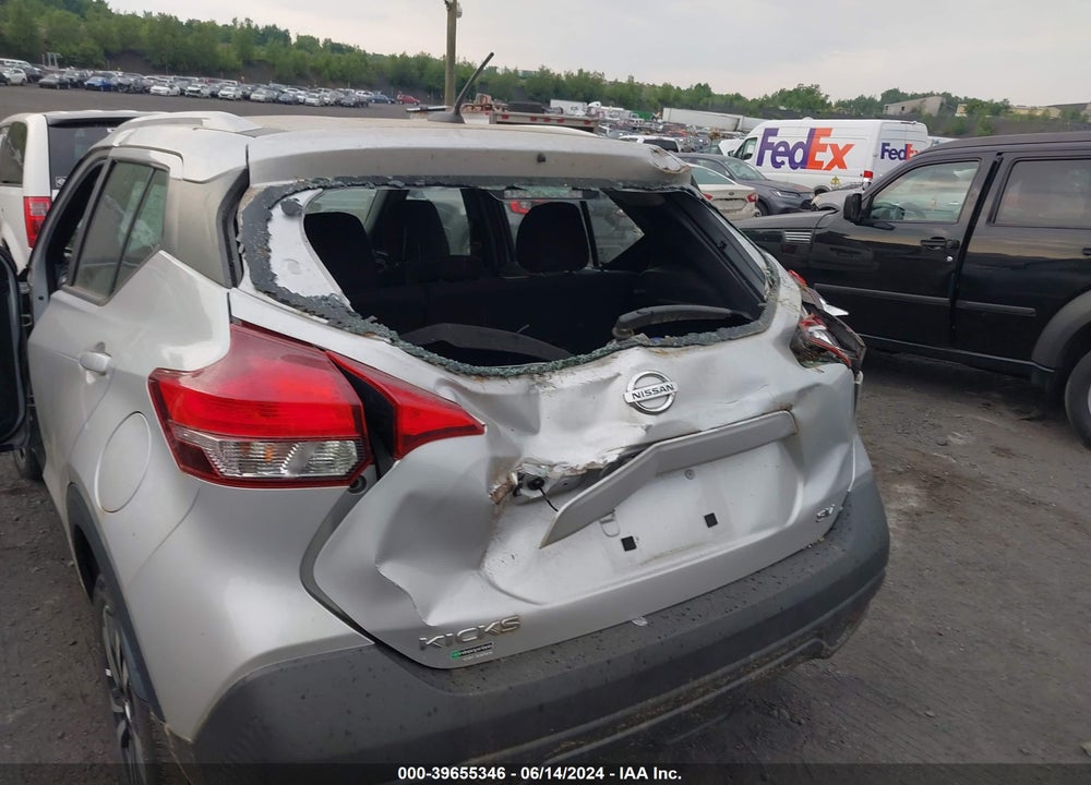 2019 NISSAN KICKS SV VIN: 3N1CP5CU3KL544764