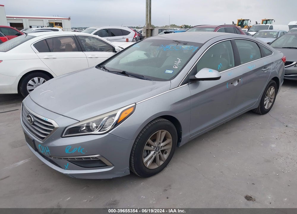 2015 HYUNDAI SONATA SE VIN: 5NPE24AF9FH083756