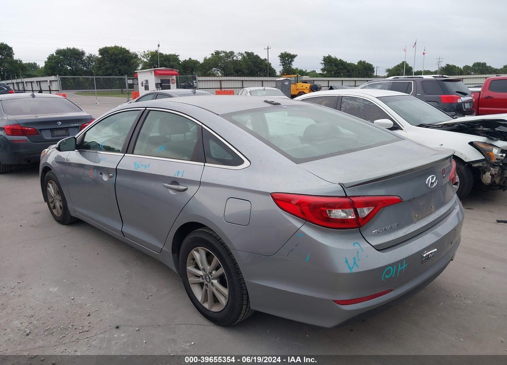 2015 HYUNDAI SONATA SE VIN: 5NPE24AF9FH083756