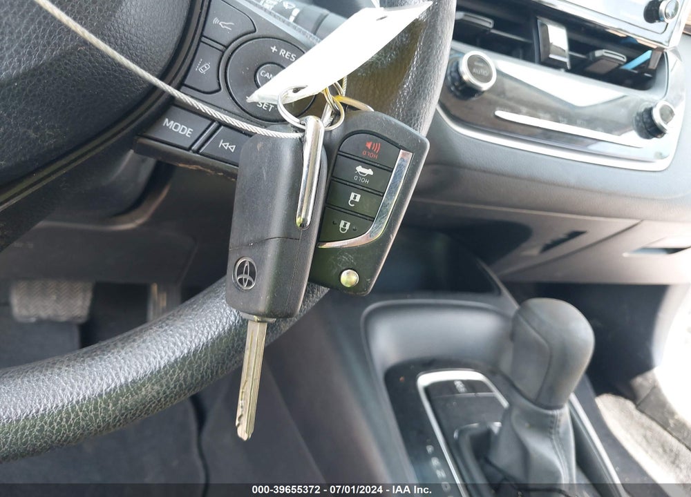 2021 TOYOTA COROLLA LE VIN: 5YFEPMAE5MP194720