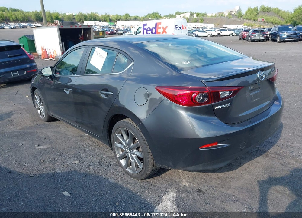 2018 MAZDA 3 TOURING VIN: 3MZBN1V30JM251048