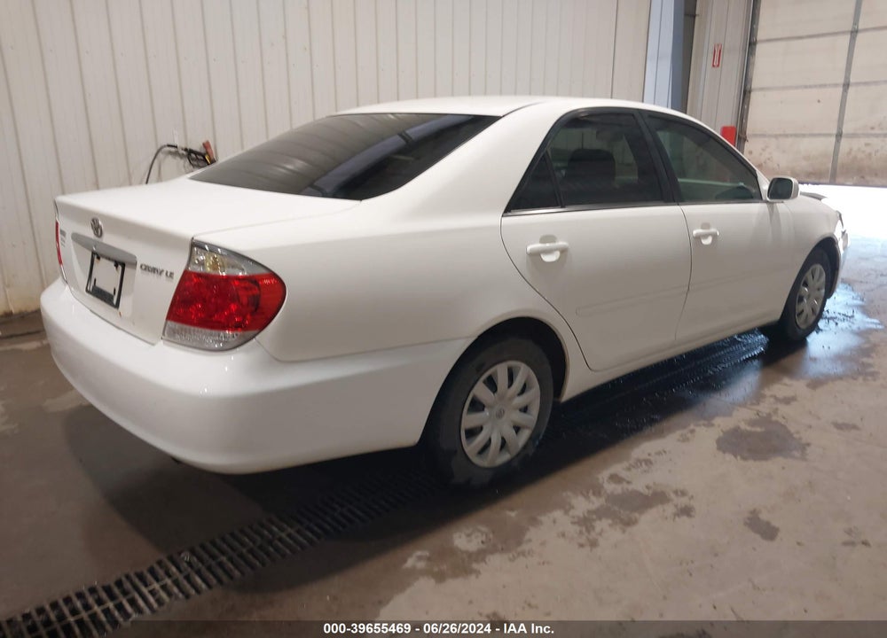 2005 TOYOTA CAMRY LE VIN: 4T1BE32K35U590572