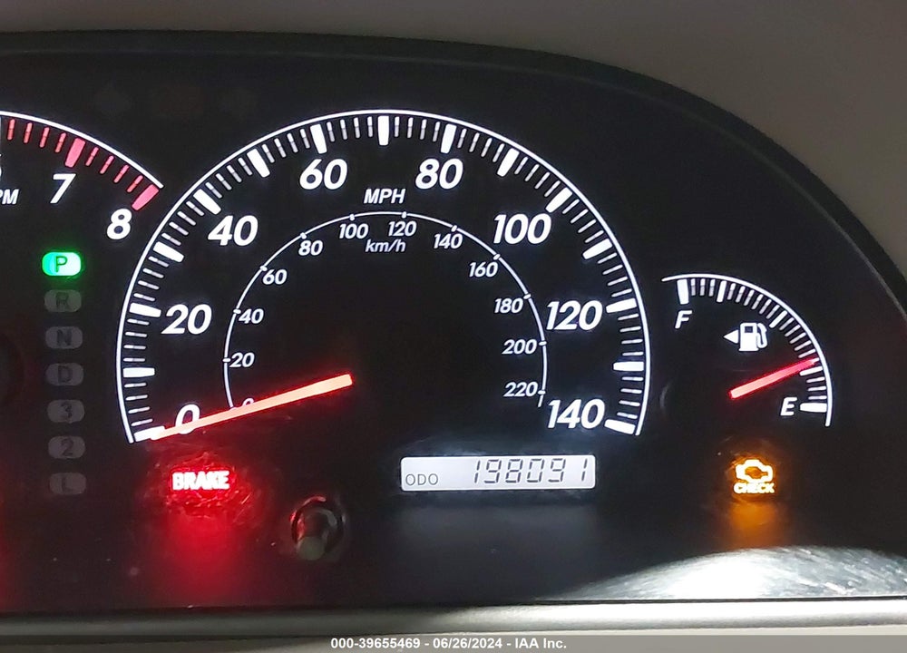 2005 TOYOTA CAMRY LE VIN: 4T1BE32K35U590572