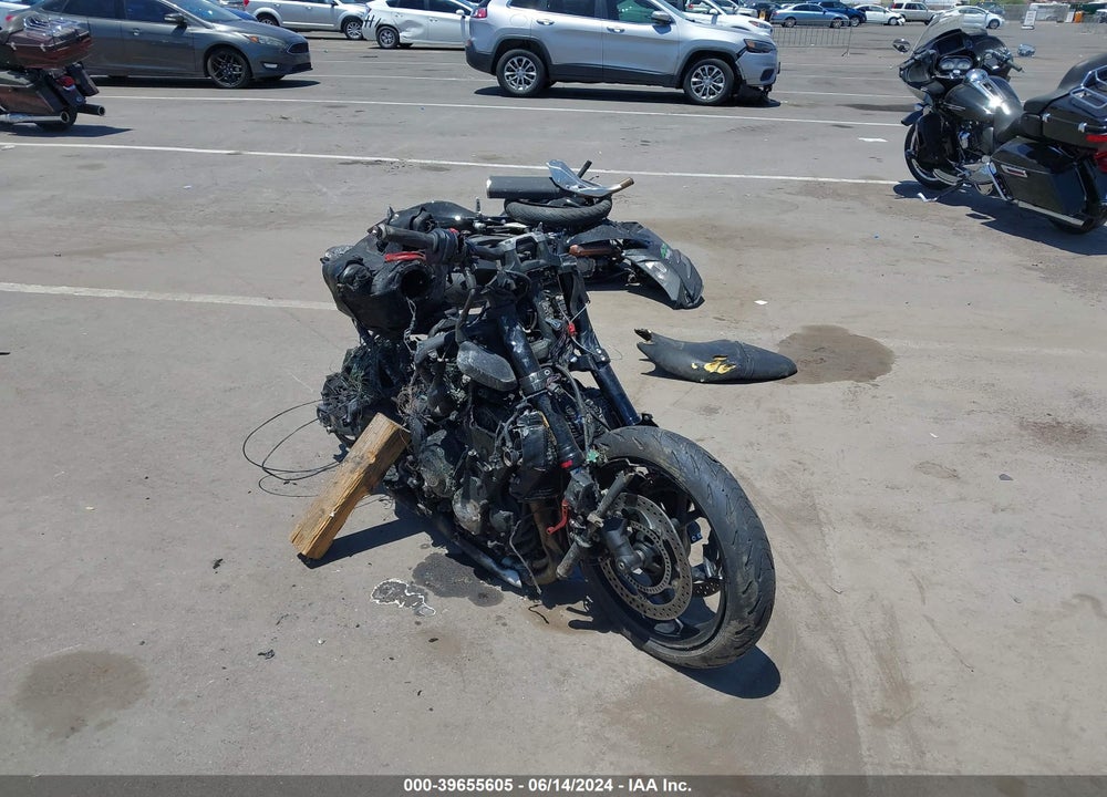 2024 TRIUMPH MOTORCYCLE TRIDENT 660 VIN: SMTL10UL6RTBN1326