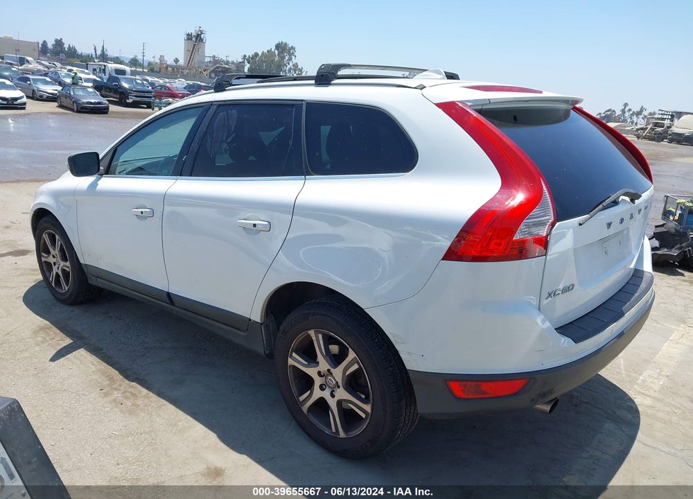 2011 VOLVO XC60 T6/T6 R-DESIGN VIN: YV4902DZ3B2218532