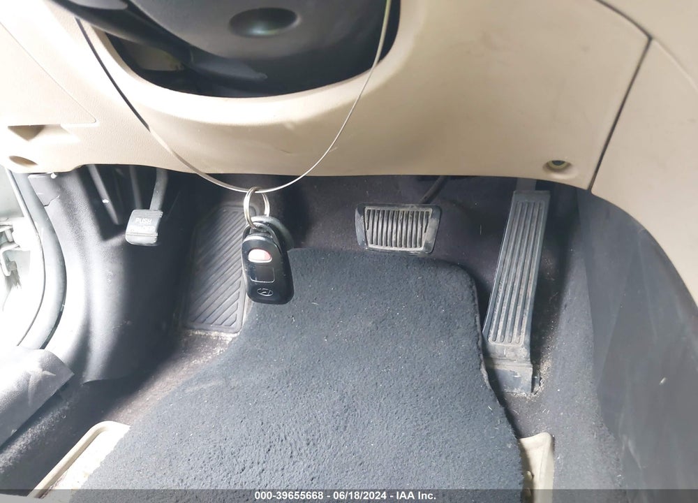 2011 HYUNDAI SONATA VIN: 5NPEB4AC6BH053789
