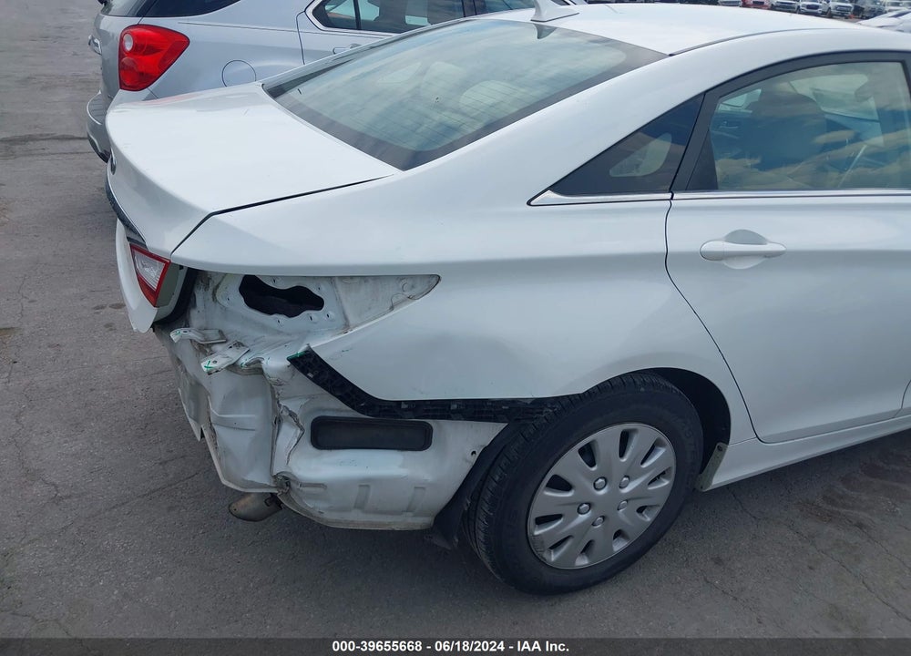2011 HYUNDAI SONATA VIN: 5NPEB4AC6BH053789