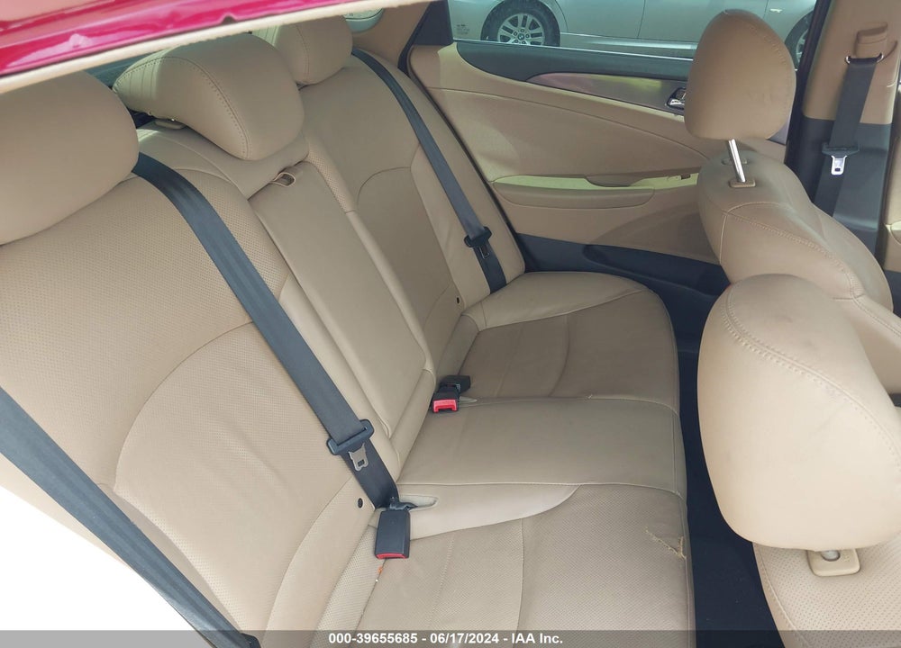 2015 HYUNDAI SONATA HYBRID LIMITED VIN: KMHEC4A44FA120050