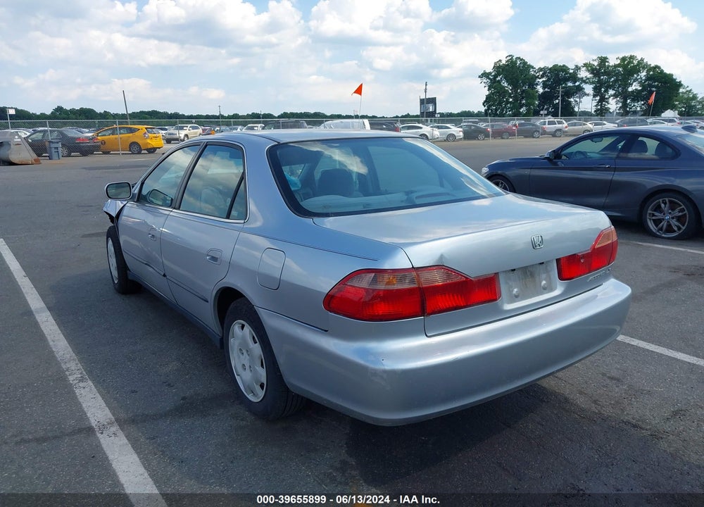 2000 HONDA ACCORD 2.3 LX VIN: 1HGCG6653YA133342