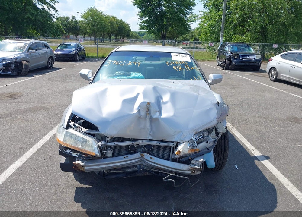 2000 HONDA ACCORD 2.3 LX VIN: 1HGCG6653YA133342