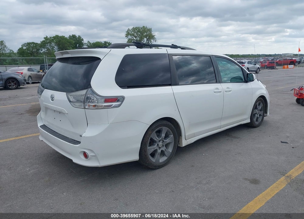 2011 TOYOTA SIENNA SE VIN: 5TDXK3DC1BS061923