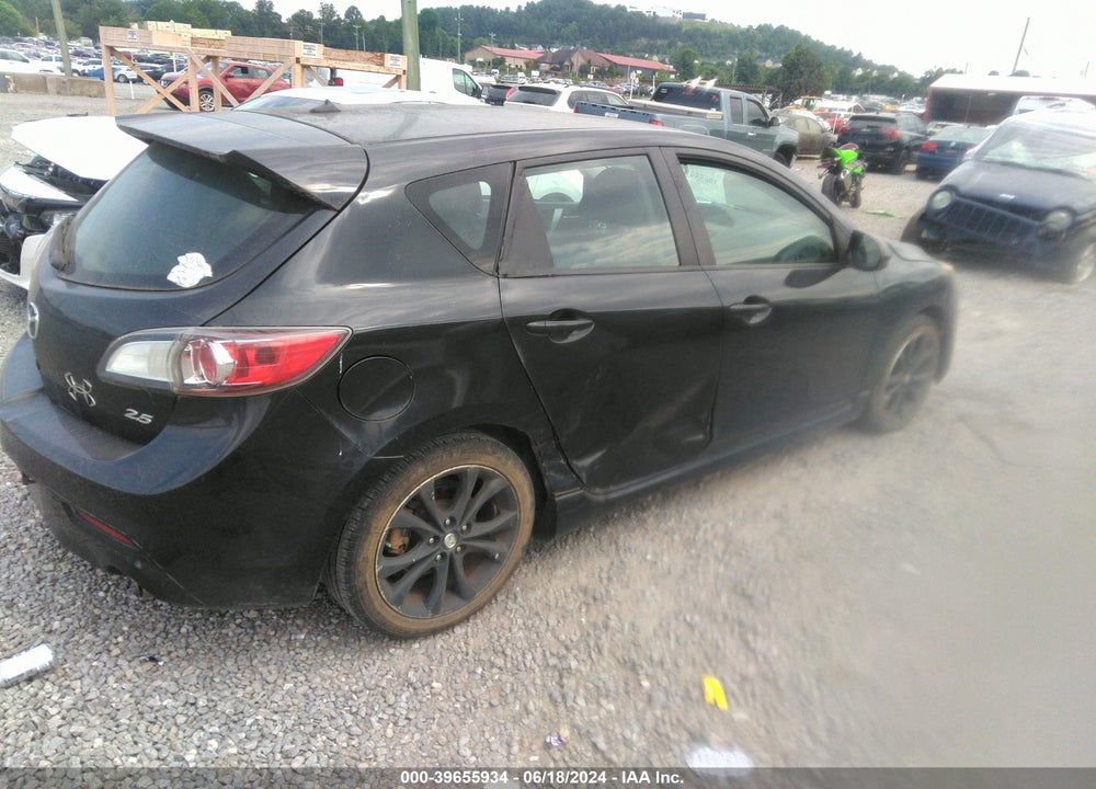 2011 MAZDA 3 S SPORT VIN: JM1BL1K62B1471233