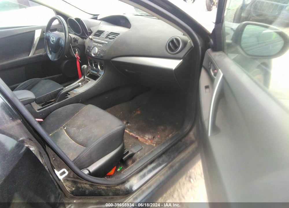 2011 MAZDA 3 S SPORT VIN: JM1BL1K62B1471233