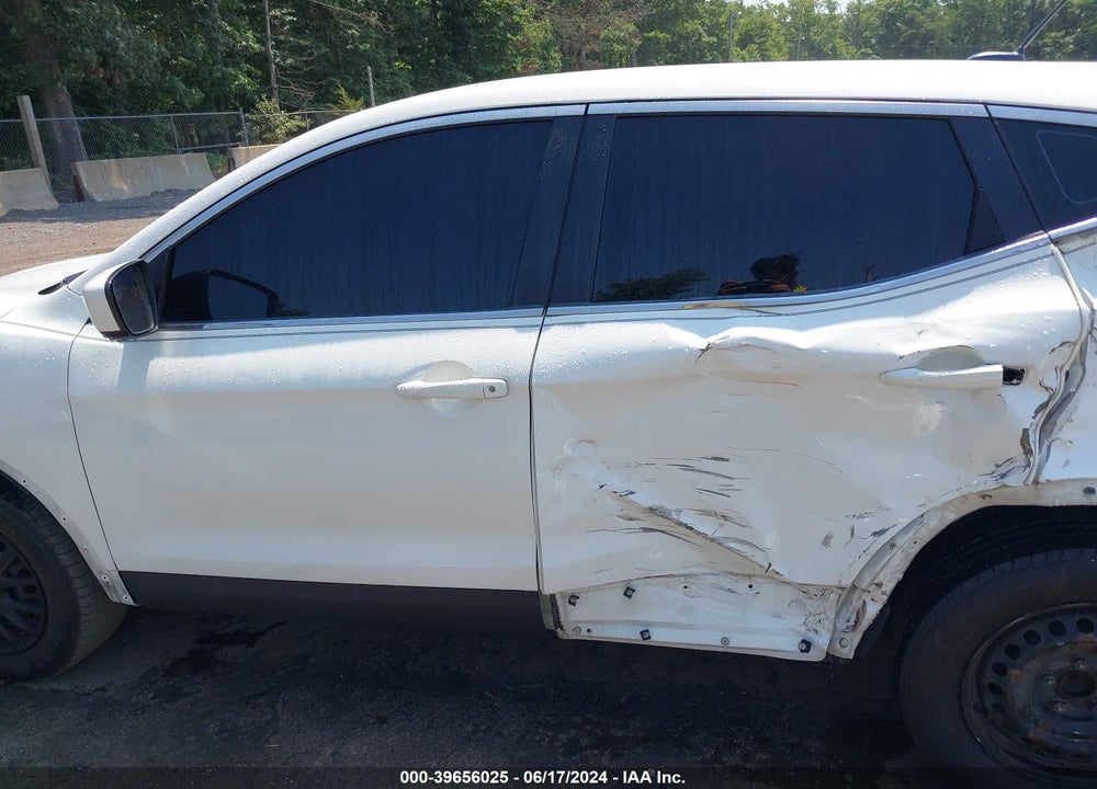 2018 NISSAN ROGUE SPORT S VIN: JN1BJ1CP9JW187986
