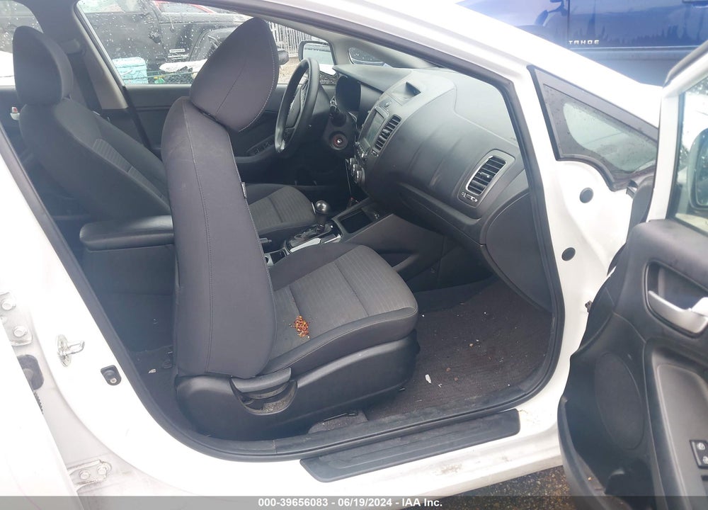 2018 KIA FORTE LX VIN: 3KPFL4A75JE242358