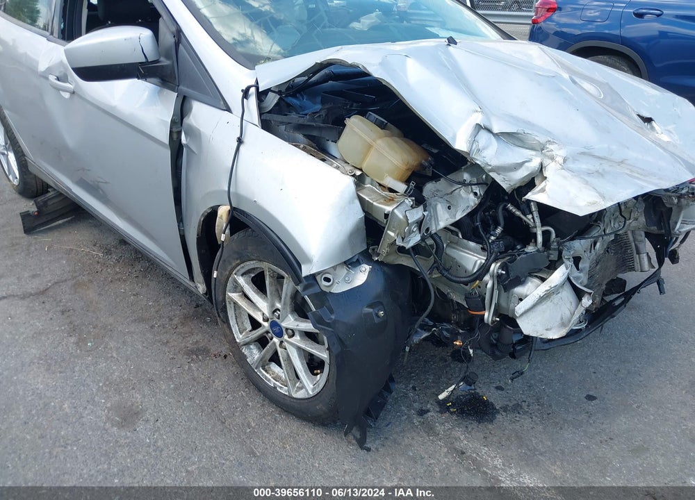 2018 FORD FOCUS SE VIN: 1FADP3K23JL326927