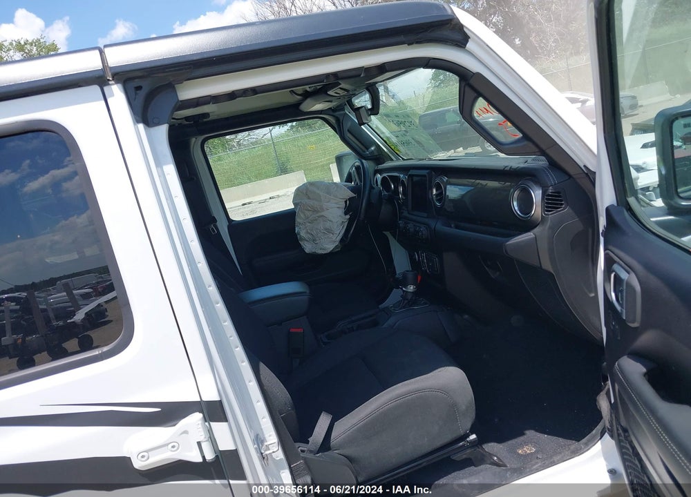 2020 JEEP WRANGLER UNLIMITED SAHARA 4X4 VIN: 1C4HJXEN6LW153156