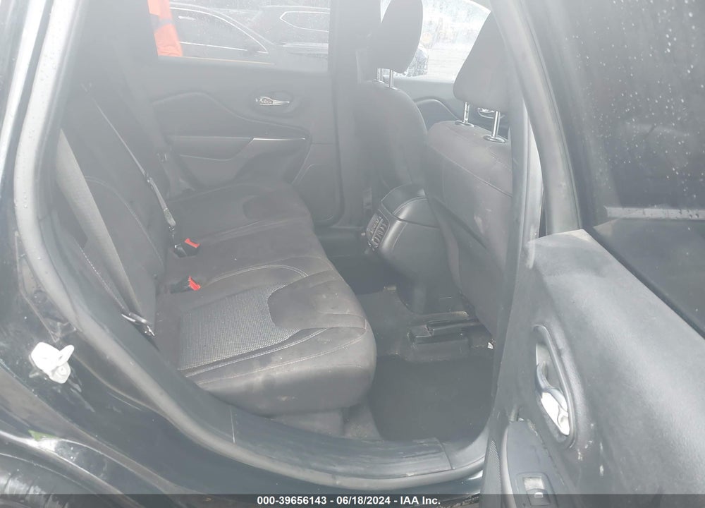 2019 JEEP CHEROKEE LATITUDE 4X4 VIN: 1C4PJMCB9KD442982