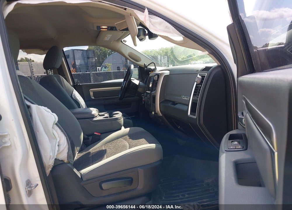 2019 RAM 1500 CLASSIC BIG HORN 4X4 6'4 BOX VIN: 1C6RR7TTXKS576091