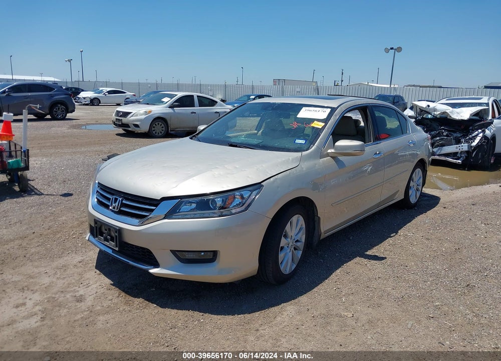 2015 HONDA ACCORD EX-L V-6 VIN: 1HGCR3F82FA016545