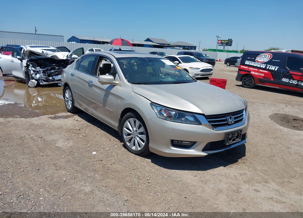2015 HONDA ACCORD EX-L V-6 VIN: 1HGCR3F82FA016545