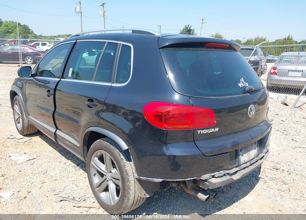 2017 VOLKSWAGEN TIGUAN 2.0T SPORT VIN: WVGTV7AX0HK021994