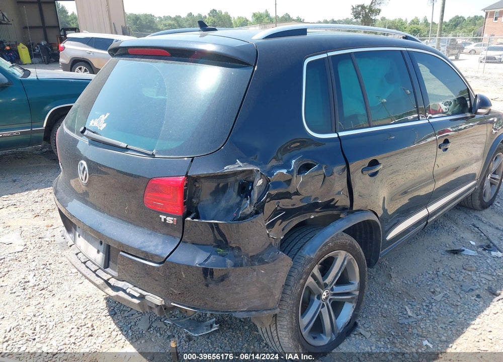 2017 VOLKSWAGEN TIGUAN 2.0T SPORT VIN: WVGTV7AX0HK021994