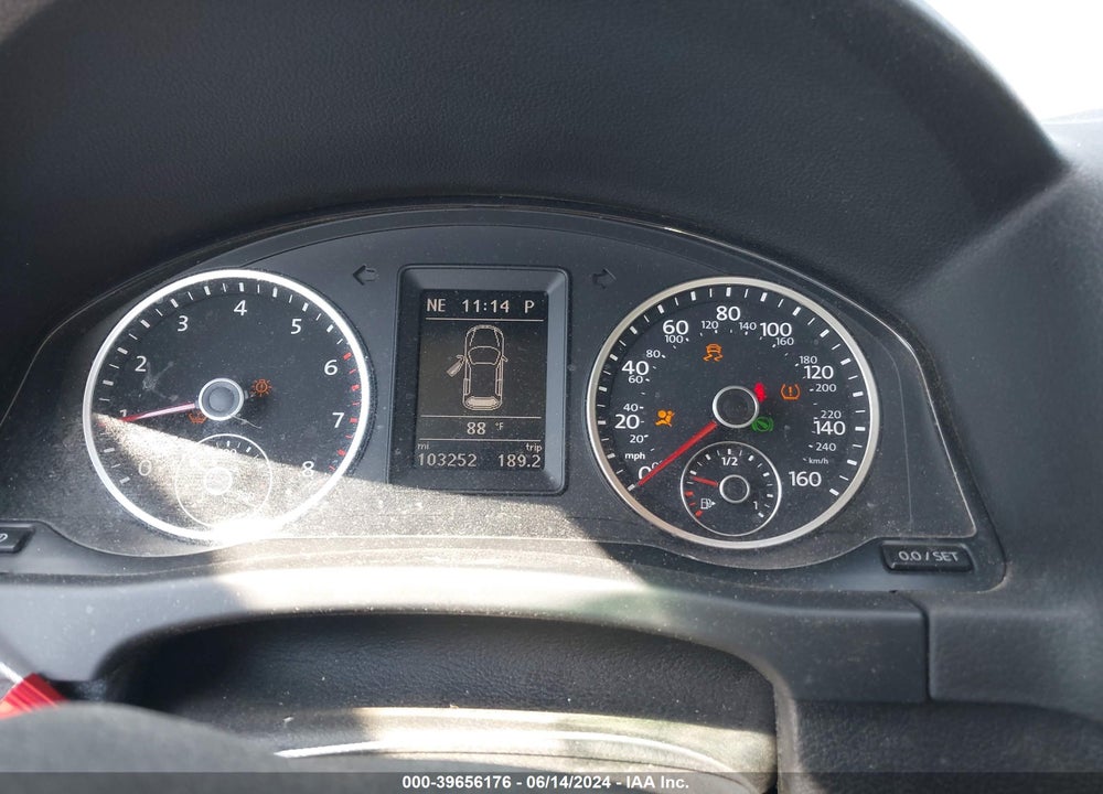 2017 VOLKSWAGEN TIGUAN 2.0T SPORT VIN: WVGTV7AX0HK021994