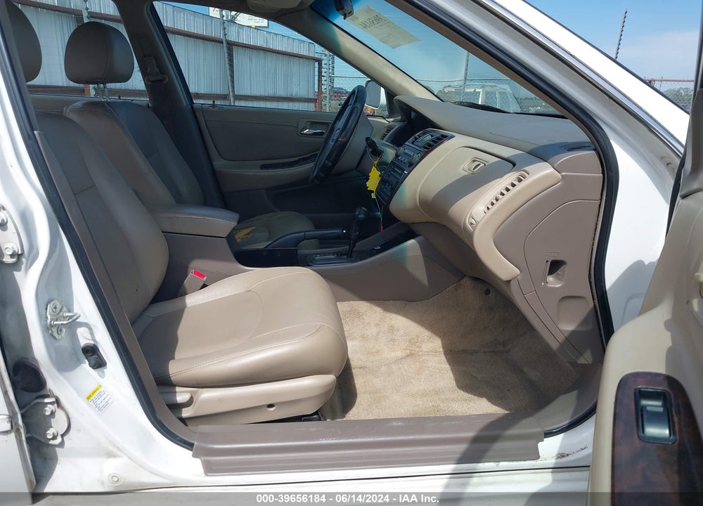 2001 HONDA ACCORD 2.3 EX VIN: 1HGCG56601A132576