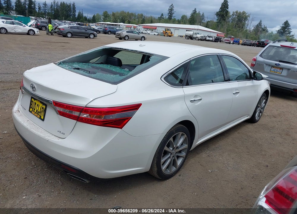 2015 TOYOTA AVALON XLE TOURING VIN: 4T1BK1EB2FU184163