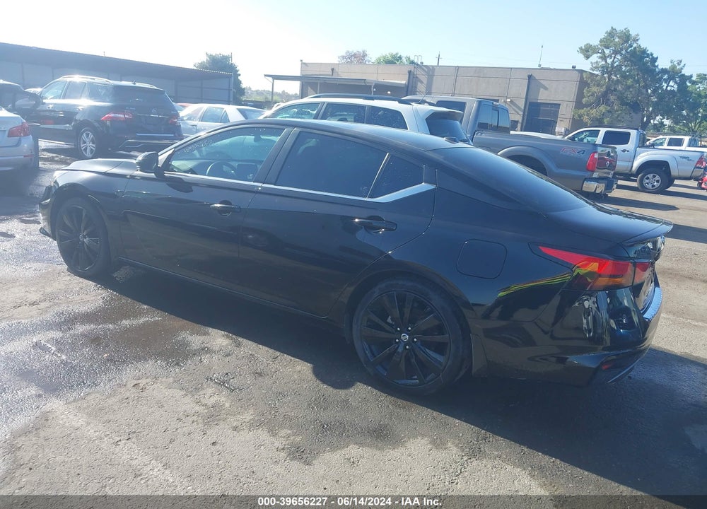 2022 NISSAN ALTIMA SR FWD VIN: 1N4BL4CV1NN353166