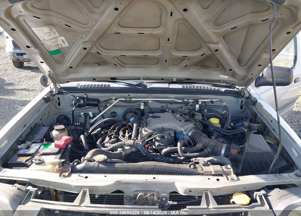 2004 NISSAN XTERRA XE VIN: 5N1ED28Y34C612404