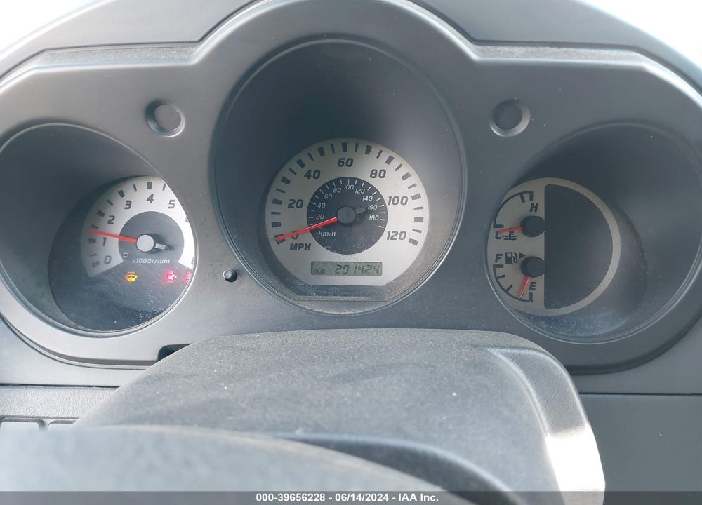 2004 NISSAN XTERRA XE VIN: 5N1ED28Y34C612404