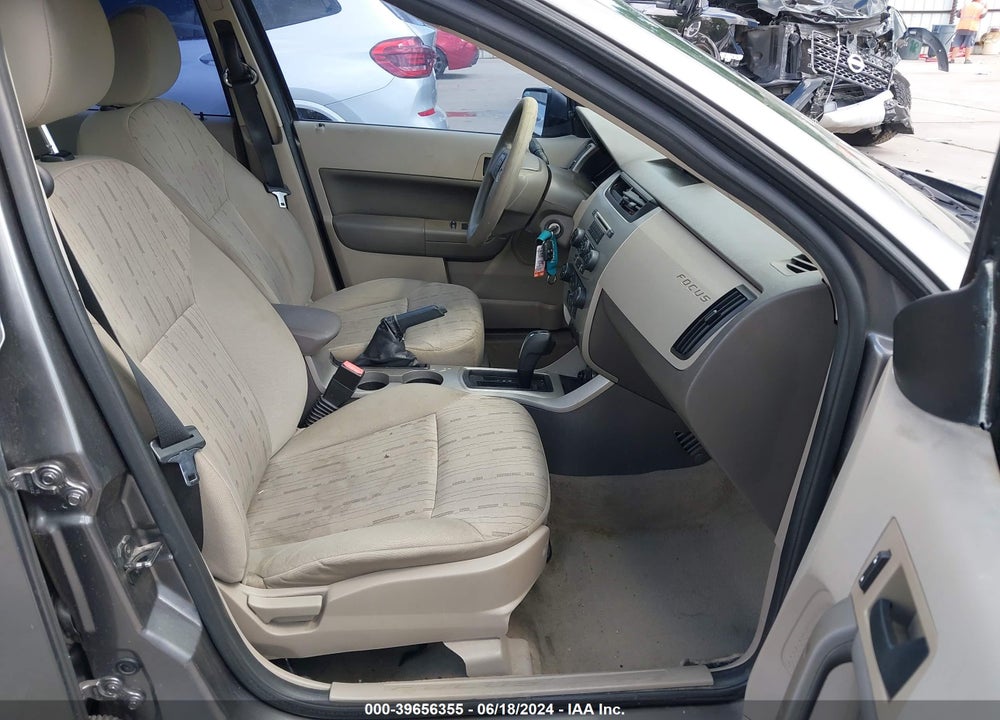 2011 FORD FOCUS SE VIN: 1FAHP3FN6BW126761