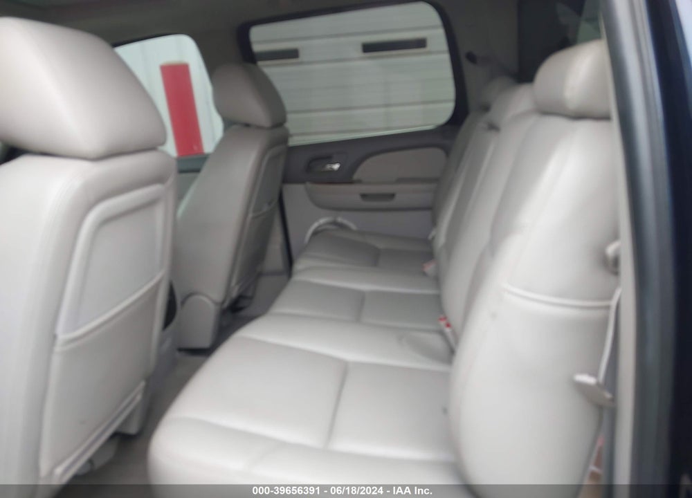 2011 CHEVROLET AVALANCHE 1500 LTZ VIN: 3GNTKGE3XBG169838