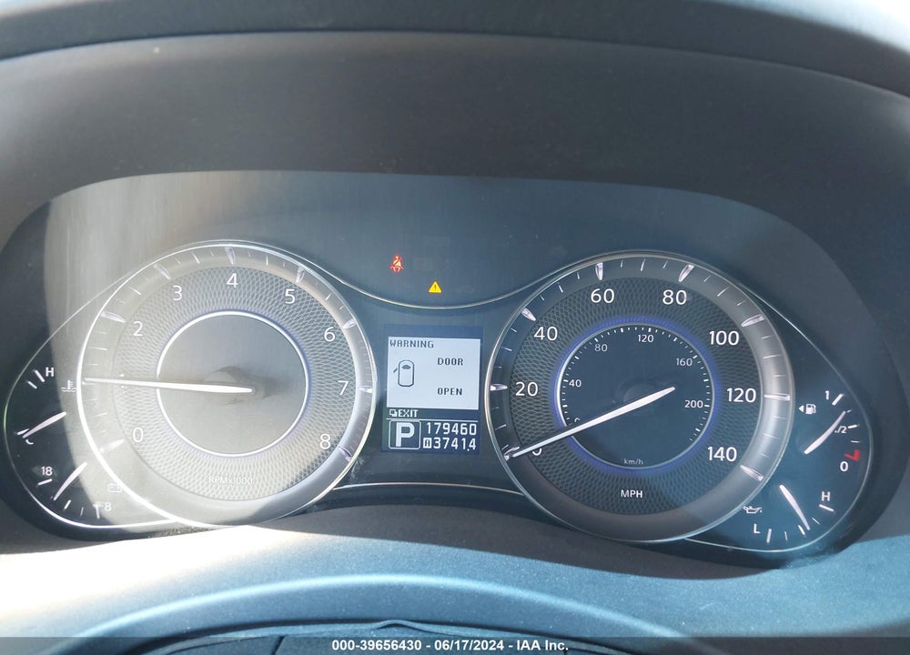 2011 INFINITI QX56 VIN: JN8AZ2ND9B9701933