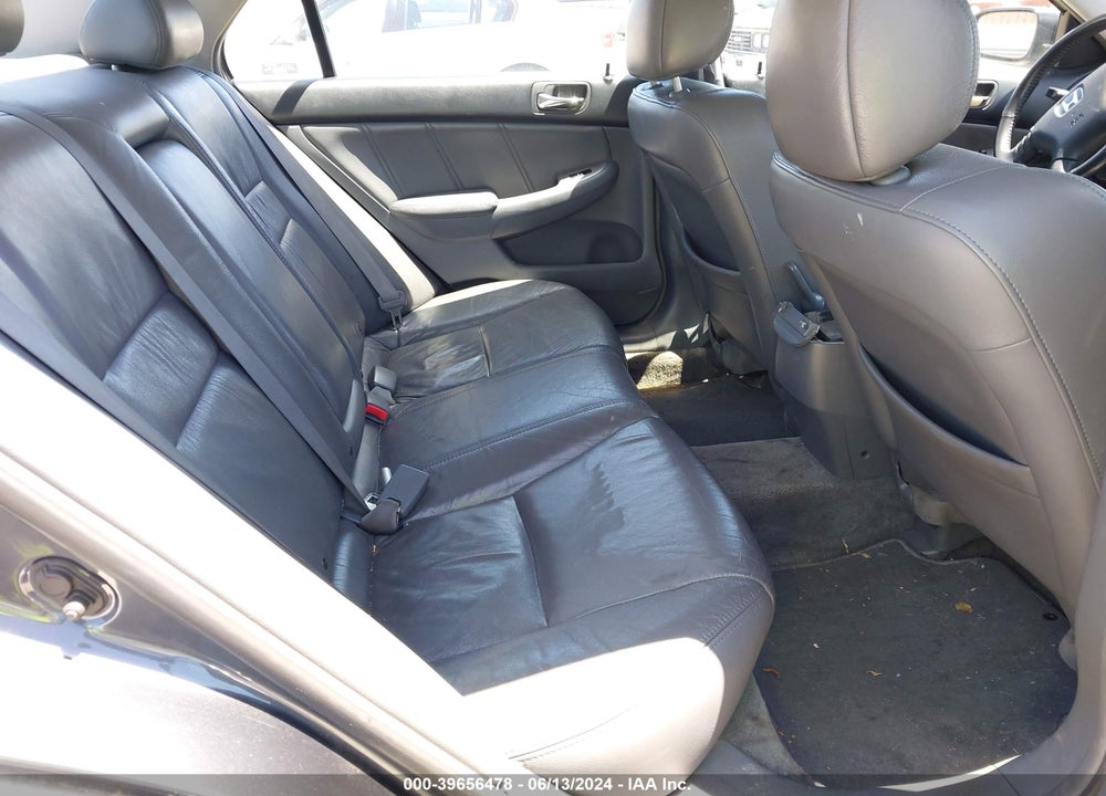 2005 HONDA ACCORD 3.0 EX VIN: 1HGCM66515A063201